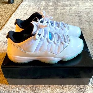 Air Jordan 11 Low “Legend Blue”